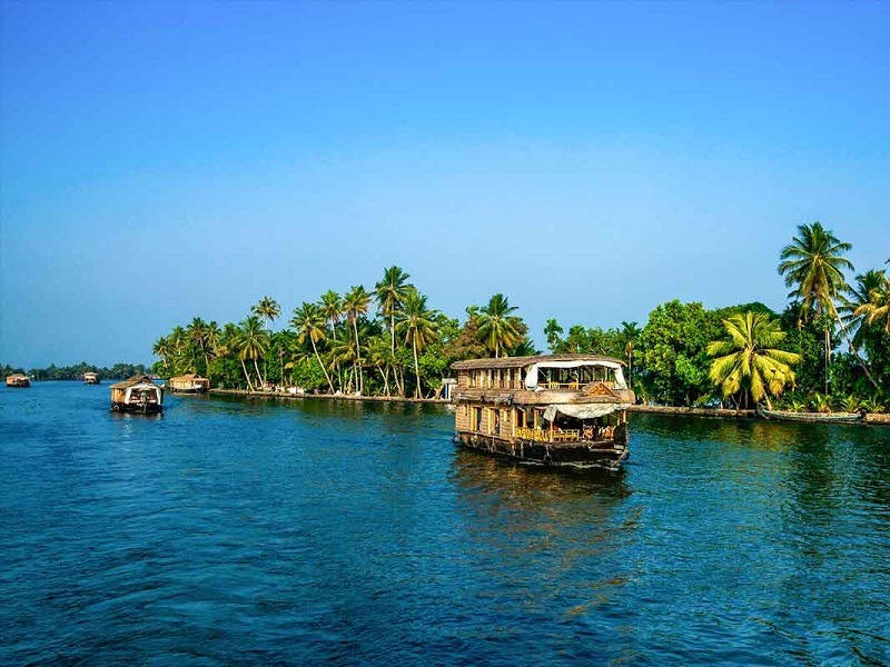 Top 10 Must-see Tourist Places in Kerala